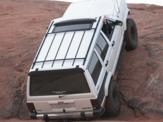 jesse-connors-xj-on-the-moab-rim-trail