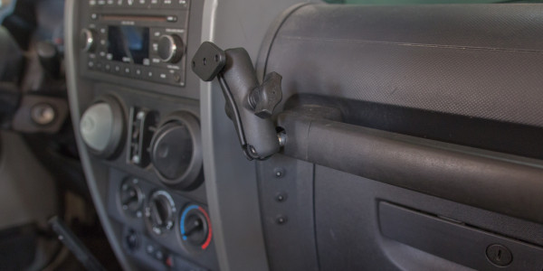 DIY Jeep Wrangler JK grab bar RAM ball mount for less than $12